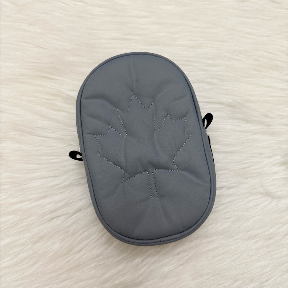 LULULEMON - BLACK GREY TEAM CANADA FUTURE LEGACY BAG - Picture 2 of 16